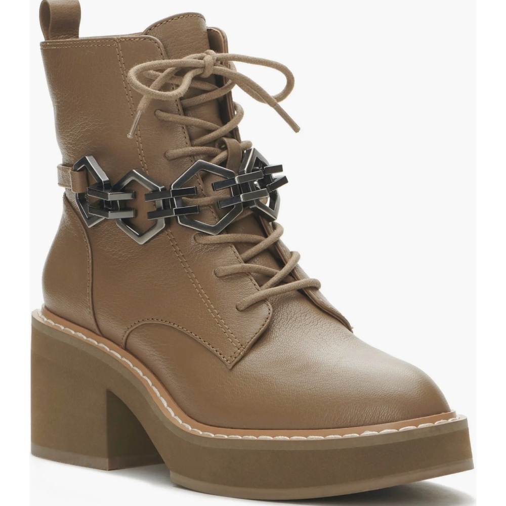 🌸VINCE CAMUTO🌸 Keltana Combat Boot Size: 6